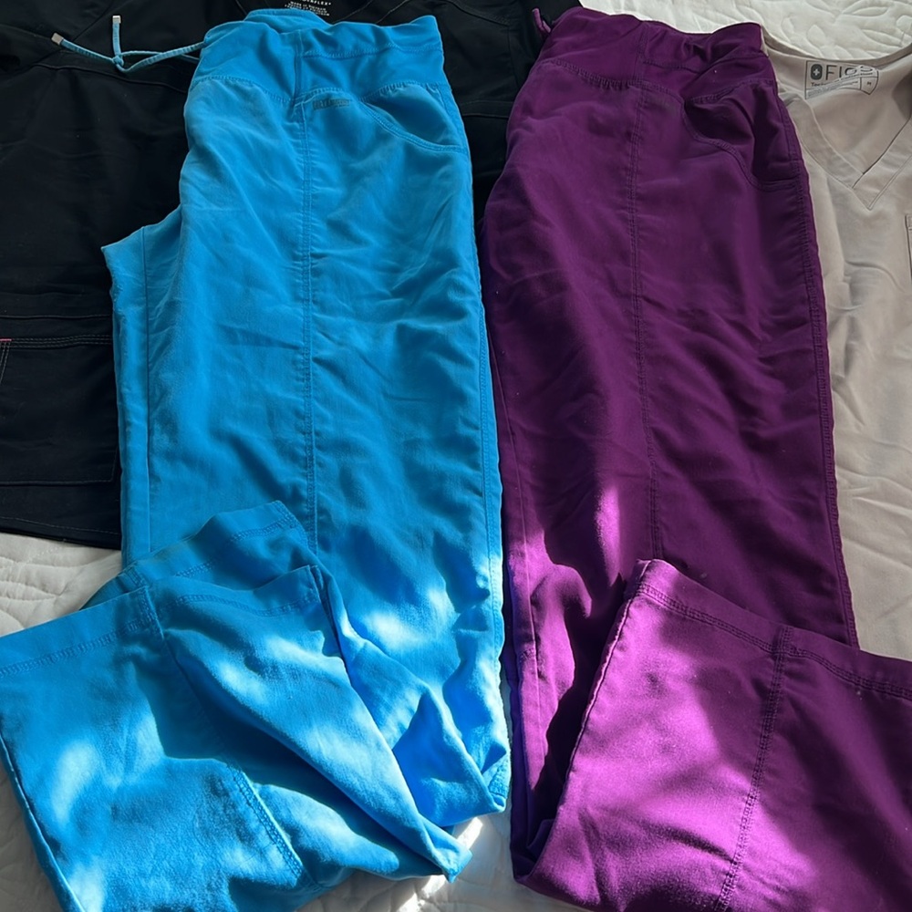 Medium Scrub Bundle - image 4